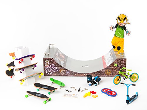 Mini Pro Skate Park X-TREM Rider Shop Set by Grip & Tricks