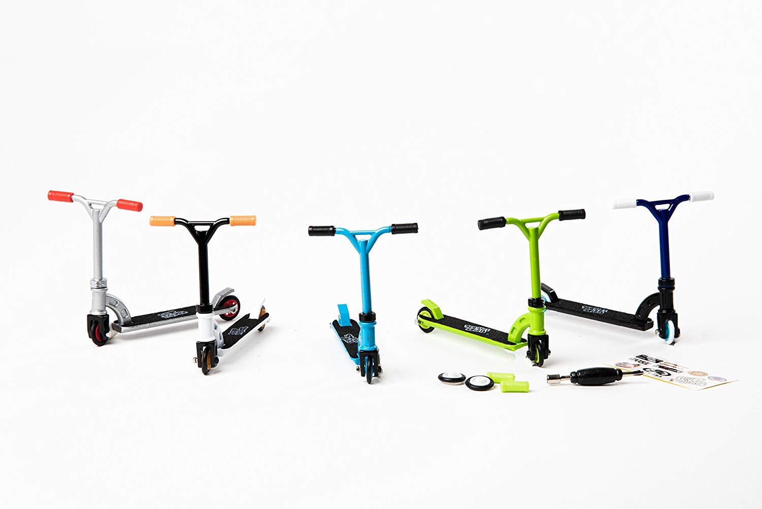 Mini Pro Finger Green Scooter Set with Changeable Tires and Handlebar by Grip & Tricks