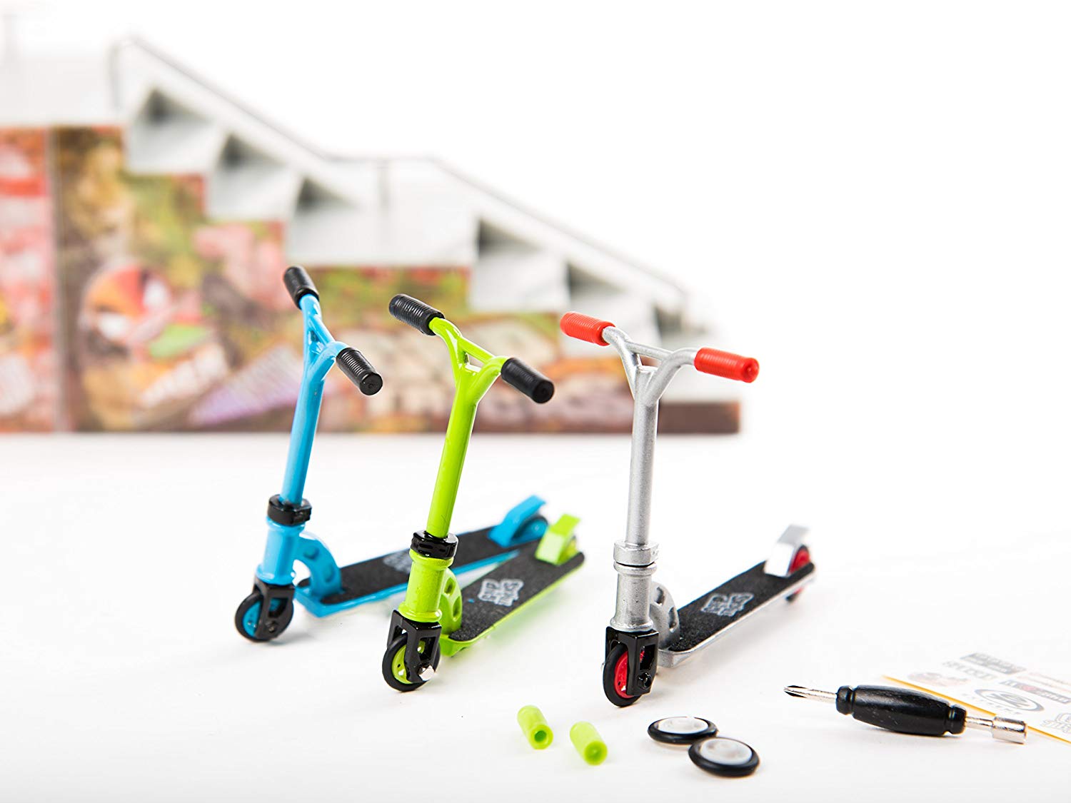Mini Pro Finger Blue Scooter Set with Changeable Tires and Handlebar by Grip & Tricks