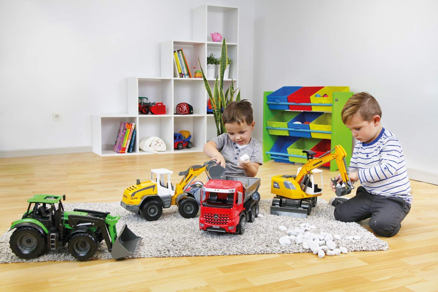 Liebherr A918 Litronic Excavator for 3-Year-Old Boys and Girls Realistic 1:15 Scale Model By Lena From KsmToys