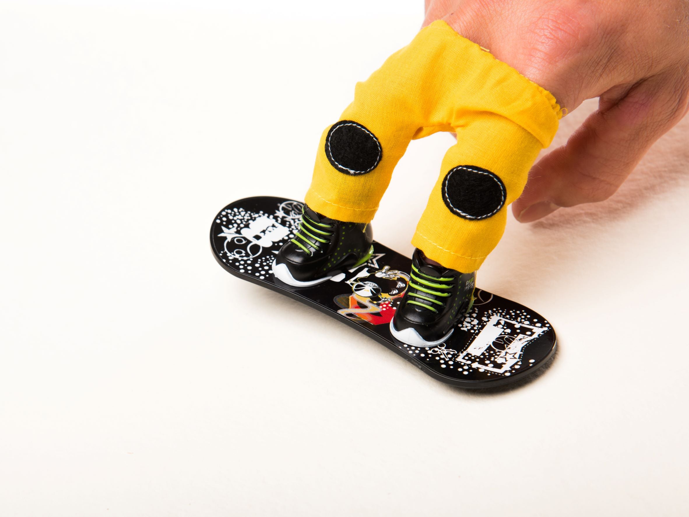 Grip&Tricks - Finger Winter Pack 4 - Finger Snowboard Ski Freestyle - Mini Snowboard and Ski Frestyle